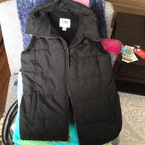 Old navy black puffer vest